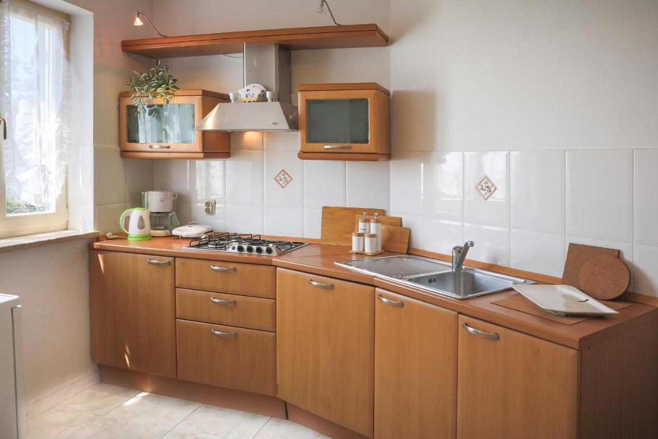 Villa Mareonda - Apartments Sussurro Ровинь Экстерьер фото