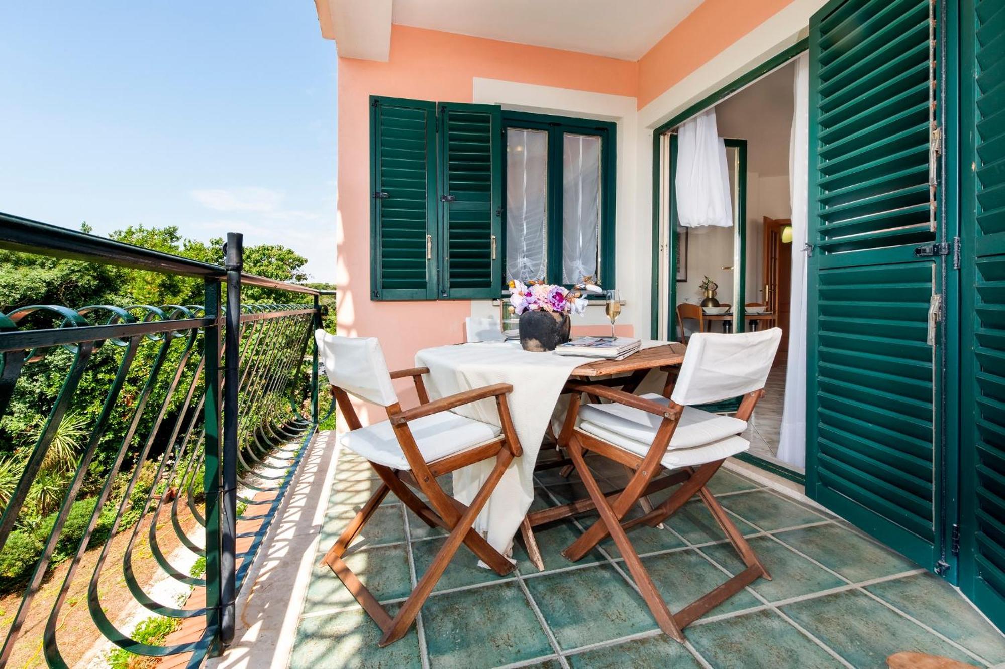 Villa Mareonda - Apartments Sussurro Ровинь Экстерьер фото