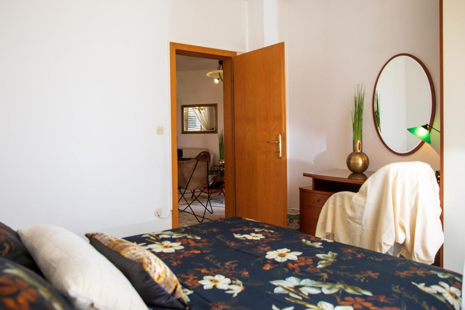 Villa Mareonda - Apartments Sussurro Ровинь Экстерьер фото