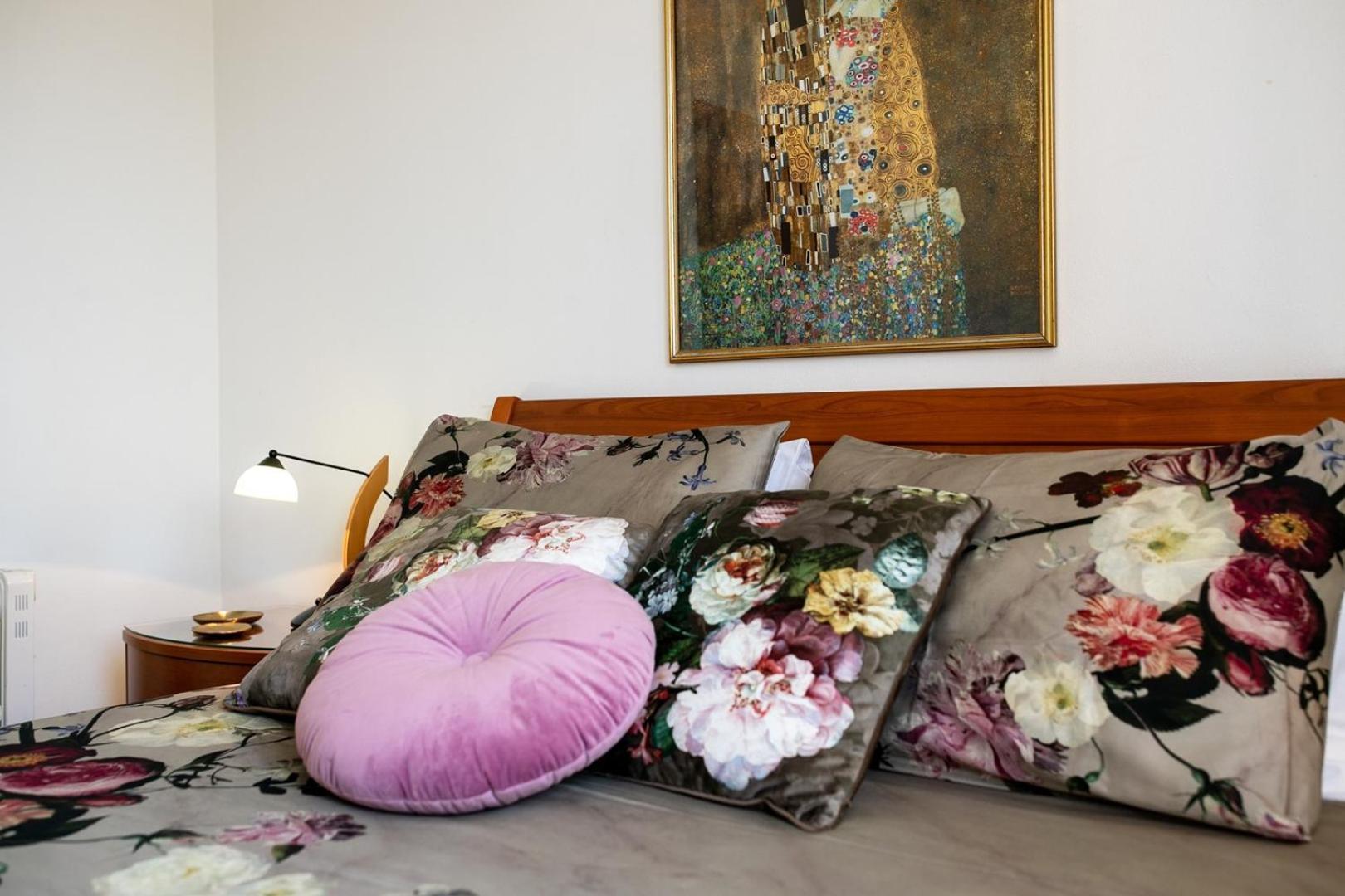 Villa Mareonda - Apartments Sussurro Ровинь Экстерьер фото
